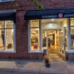 lululemon storefront