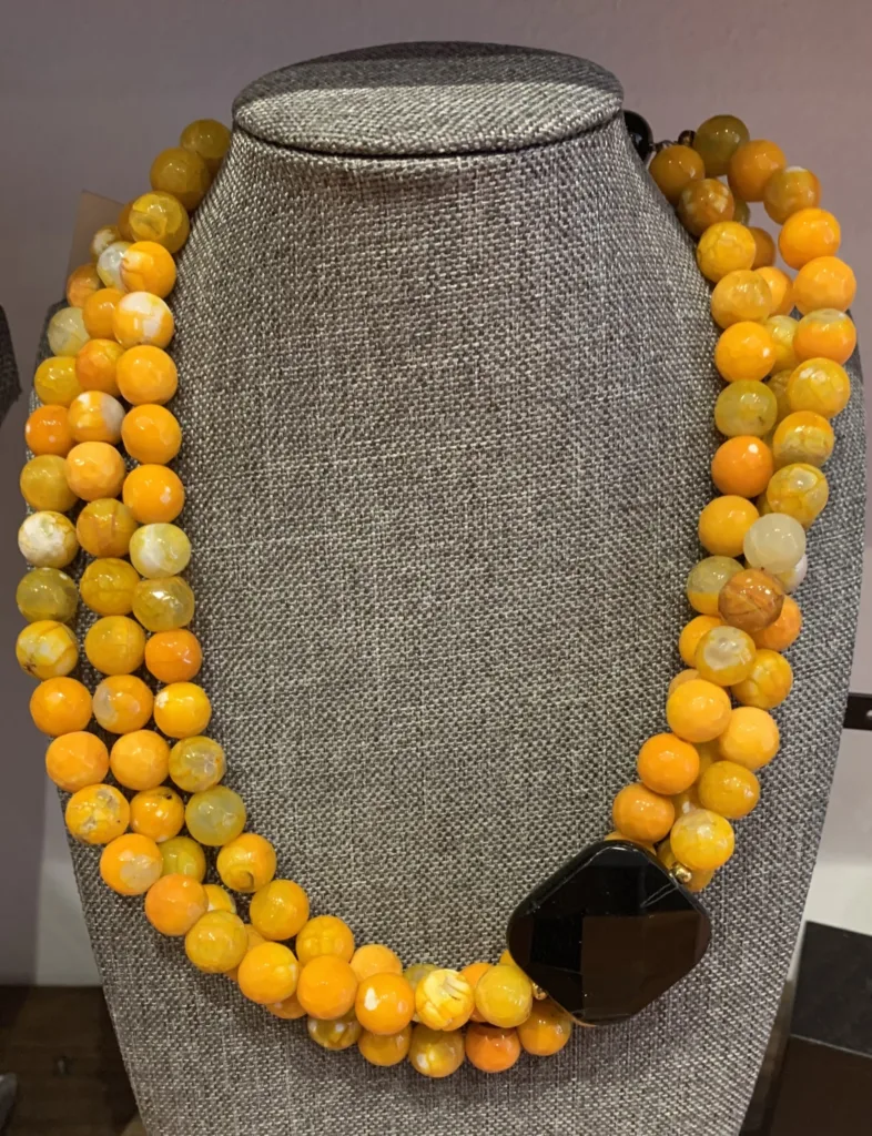 gold-statement-necklace