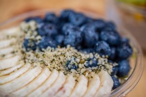 banana blueberry açaí bowl