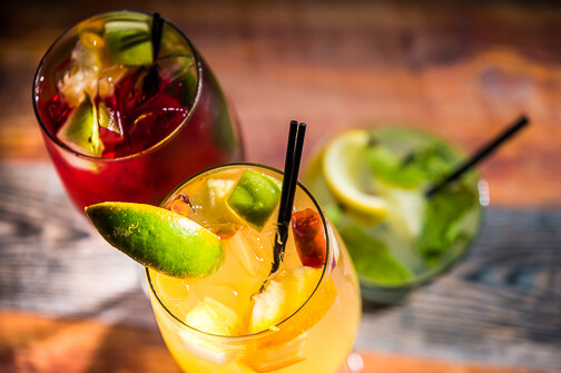 mojito and sangria cocktails from the Yankee Doodle Tap Room